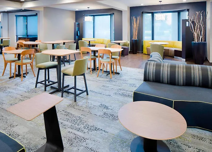 Courtyard By Marriott Richmond Airport