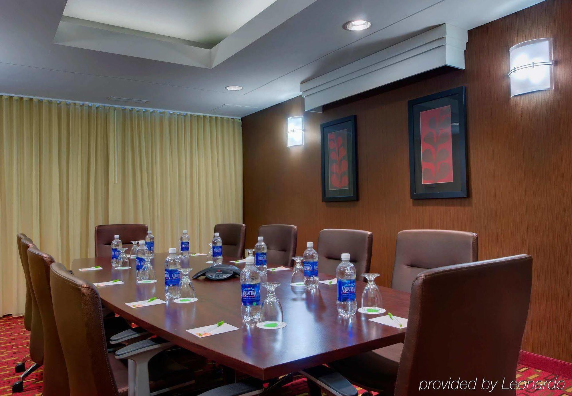 Hotel Courtyard By Marriott Richmond Airport